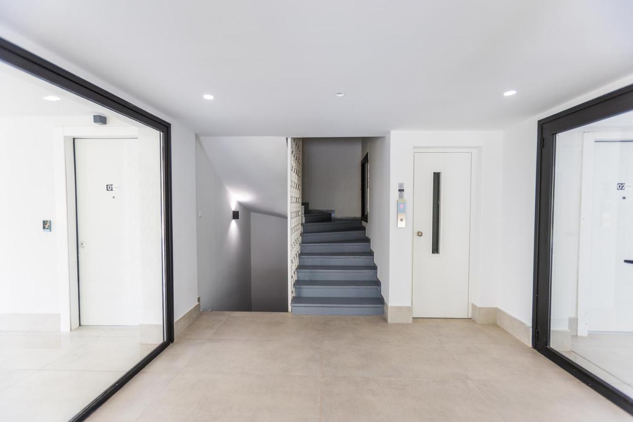 Varkiza Luxury Suites By Raise Vari  Exterior photo