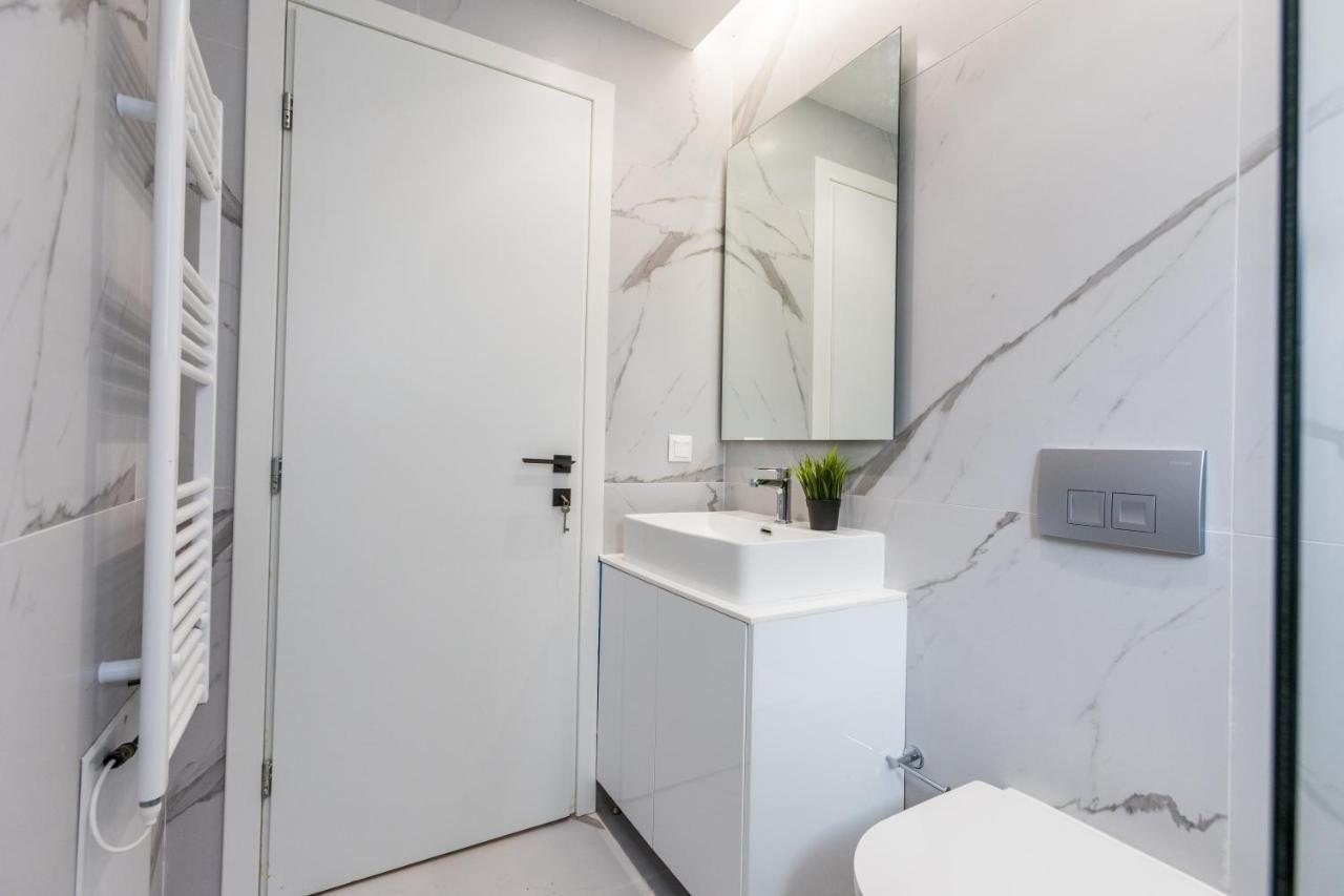 Varkiza Luxury Suites By Raise Vari  Exterior photo