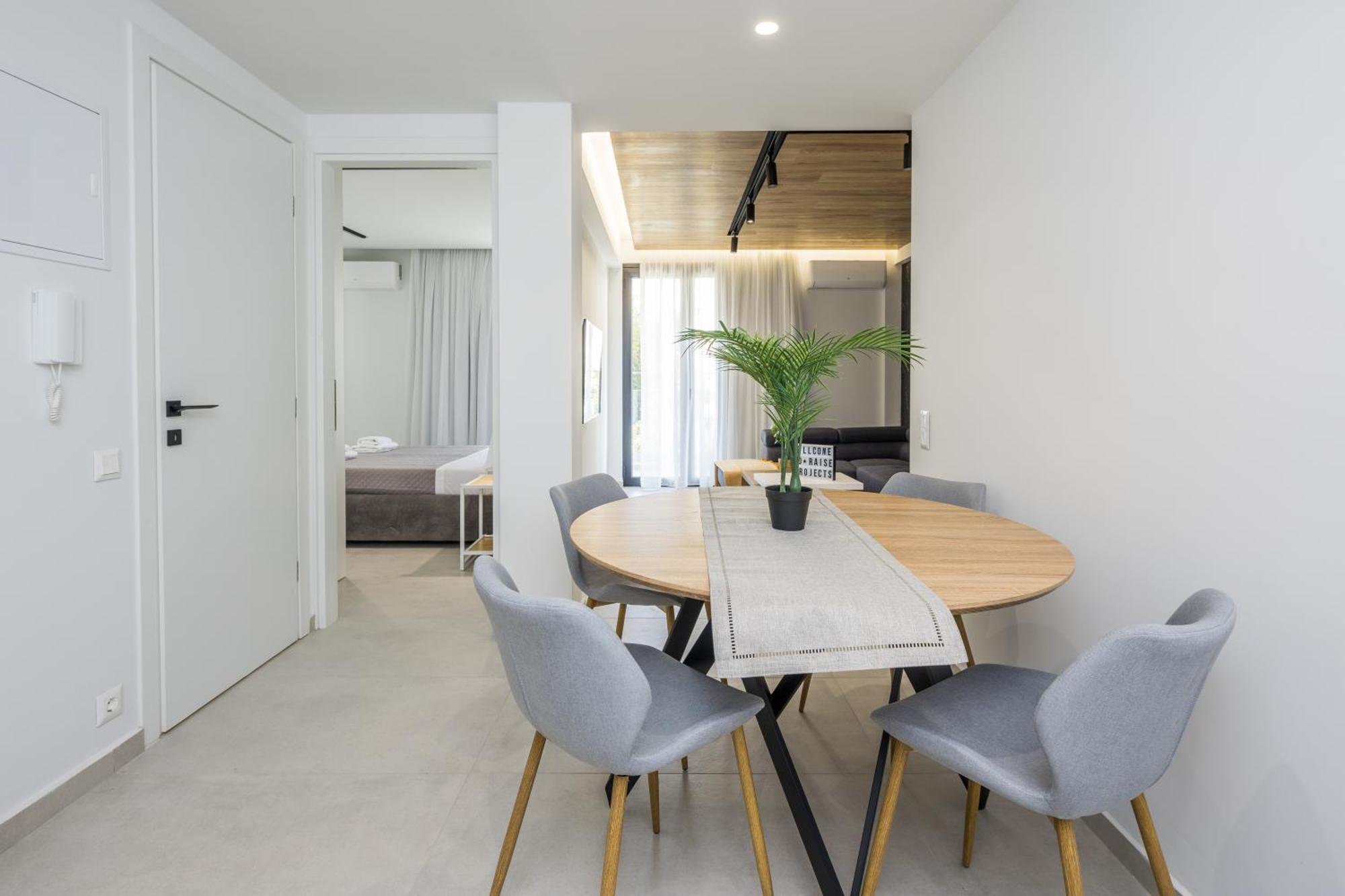 Varkiza Luxury Suites By Raise Vari  Exterior photo