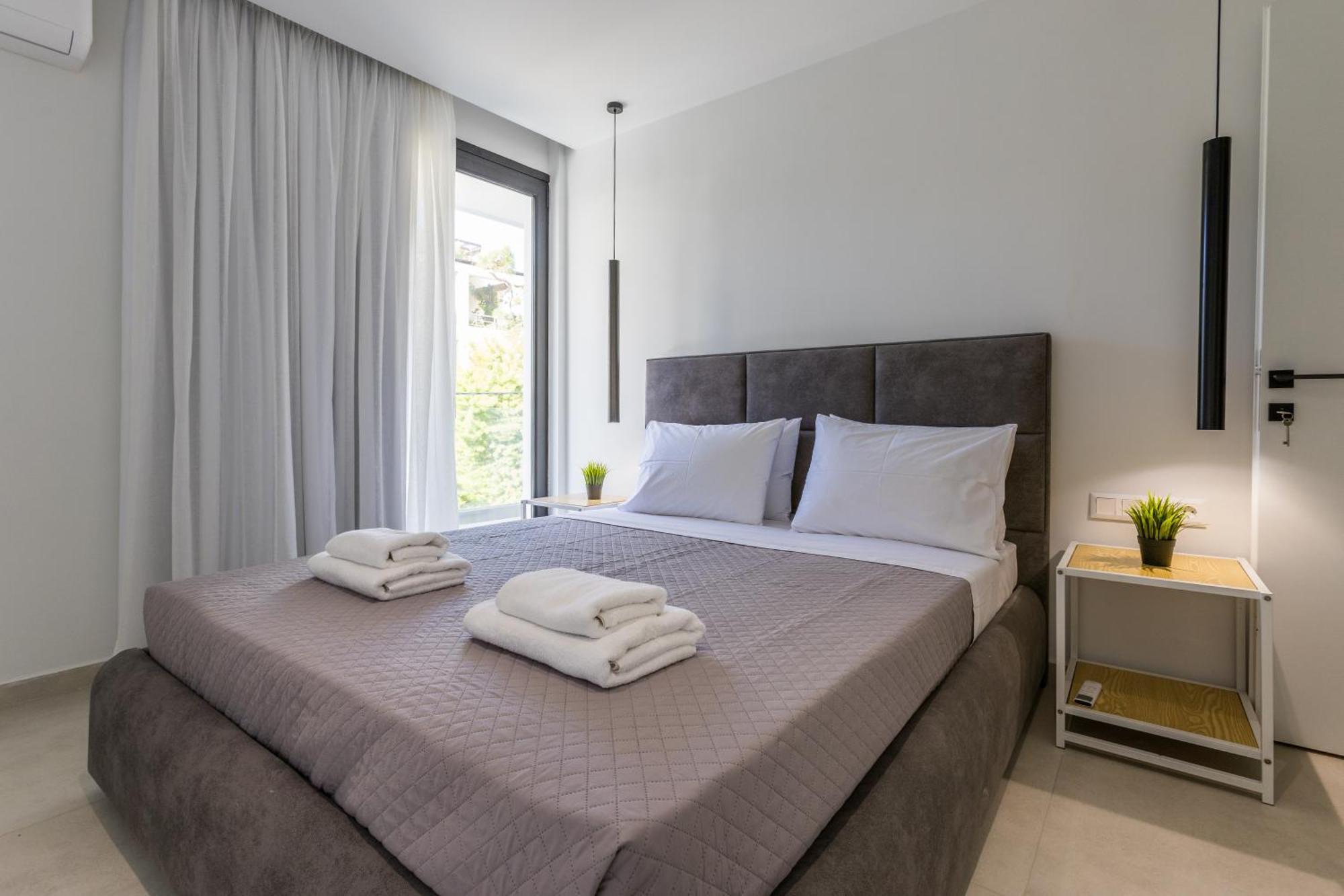 Varkiza Luxury Suites By Raise Vari  Exterior photo