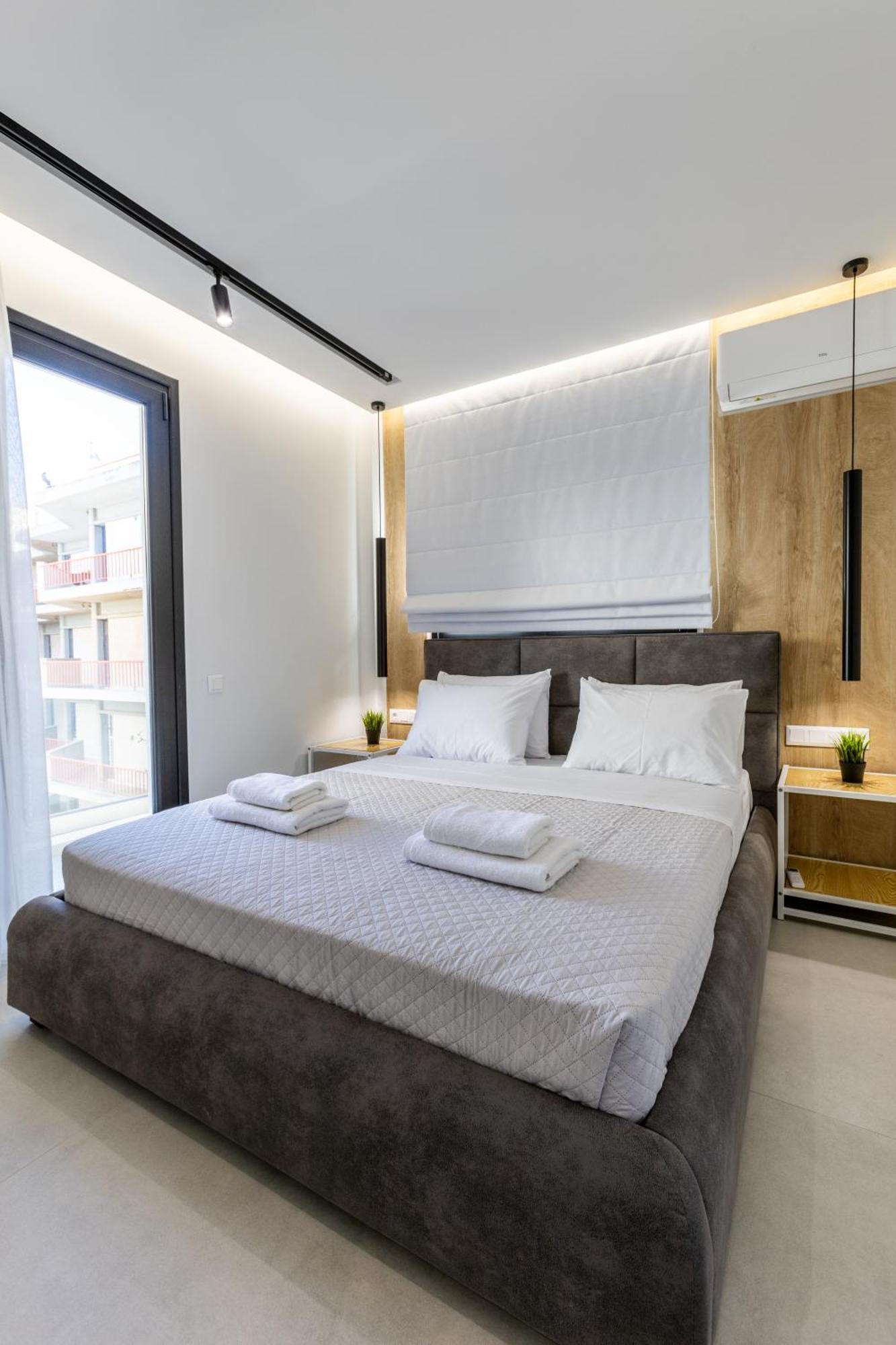 Varkiza Luxury Suites By Raise Vari  Exterior photo