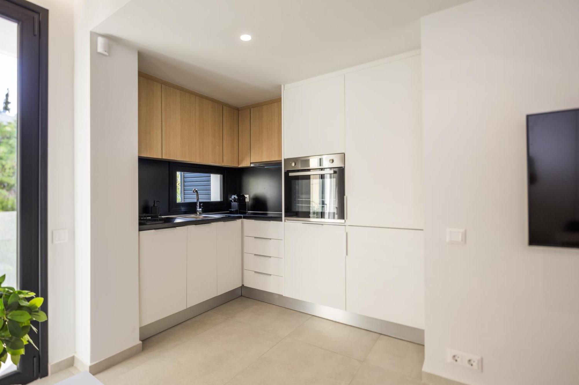 Varkiza Luxury Suites By Raise Vari  Exterior photo