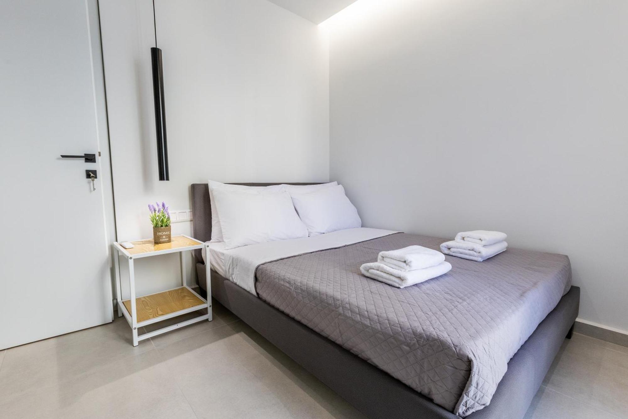 Varkiza Luxury Suites By Raise Vari  Exterior photo