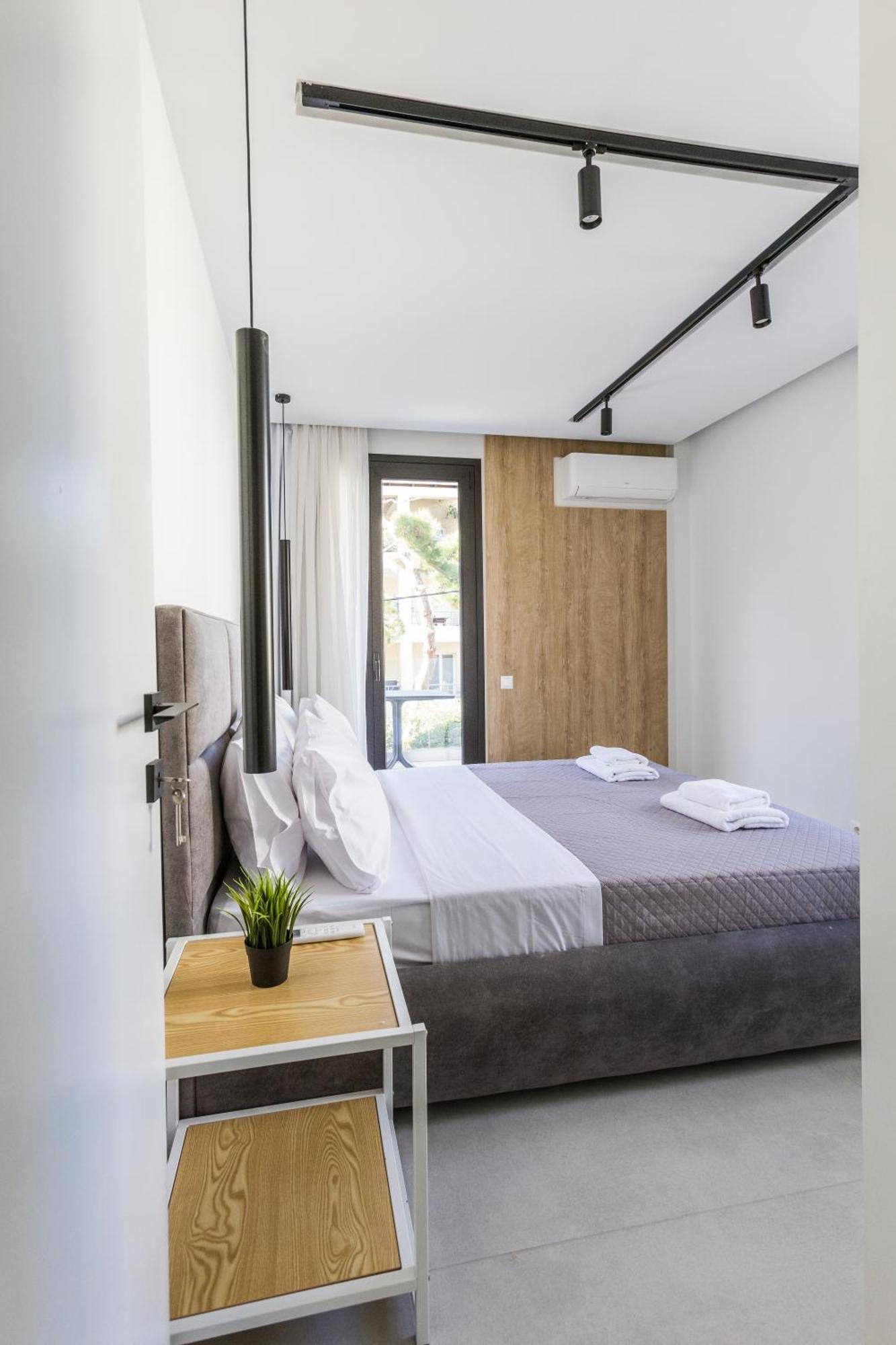 Varkiza Luxury Suites By Raise Vari  Exterior photo