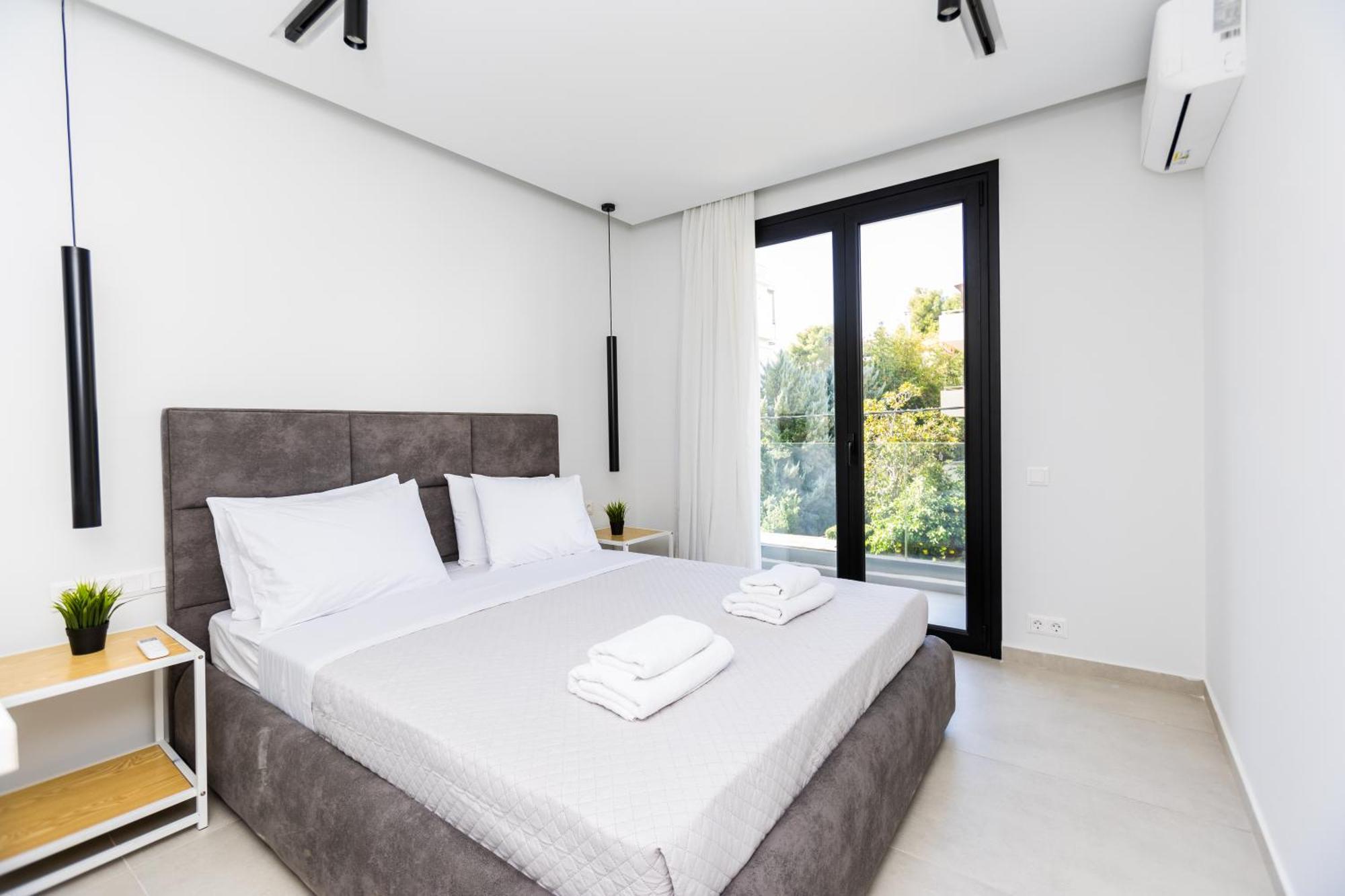 Varkiza Luxury Suites By Raise Vari  Exterior photo